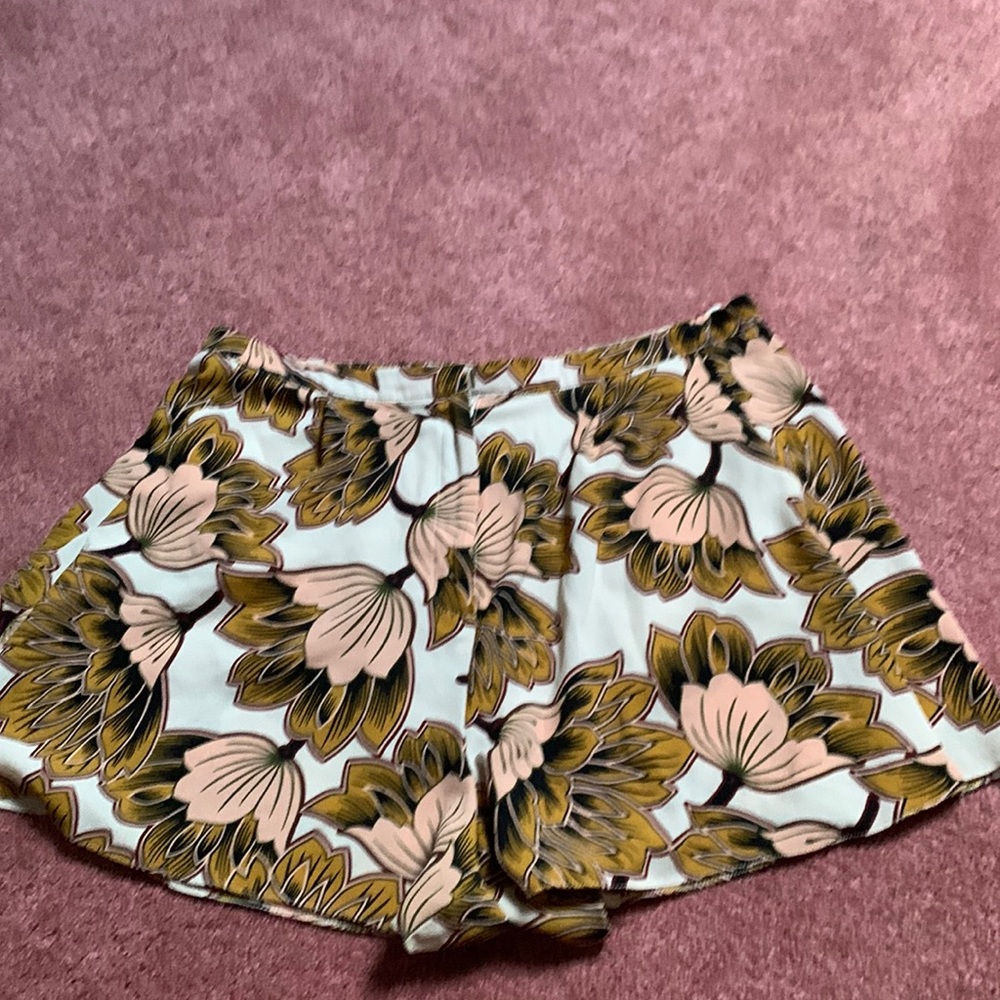 Dress shorts size 8 TOPSHOP